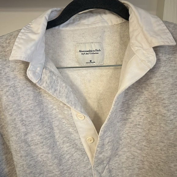Abercrombie soft sweatshirt with Collar - Picture 2 of 3